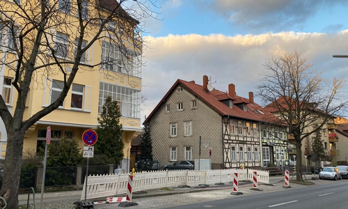 An dieser Stelle wurden unter anderem die Bordsteine für Fahrradfahrer abgesenkt.
