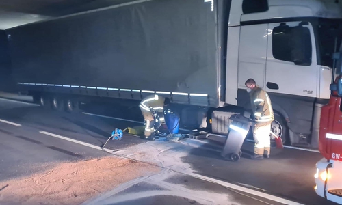 Der bereits ausgelaufene Diesel wurde gebunden und aufgenommen. 