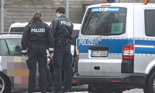 Die Polizei hat den Beschuldigten auf einem Parkplatz vernommen.