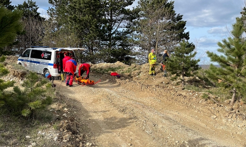 Die Bergwacht bereitet den Einsatz vor.