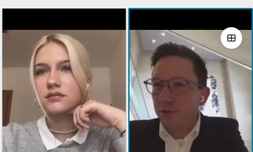 Girls´Day Teilnehmerin Seraphina Düfer und der Bundestagsabgeordnete Falko Mohrs im Gespräch. 