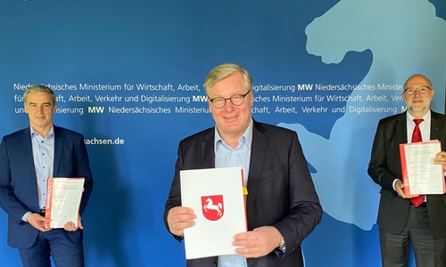 Ralf Sygusch (Verbandsdirektor Regionalverband Großraum Braunschweig), Niedersächsischer Verkehrsminister Dr. Bernd Althusmann, Detlef Tanke (Verbandsvorsitzender Regionalverband Großraum Braunschweig) (v. li.).