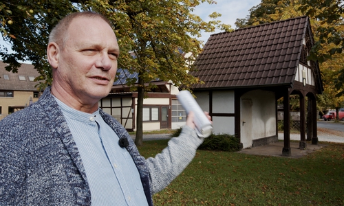 Ortsheimatpfleger Bernhard Schroeter.