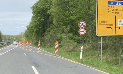 Die Nord-Süd-Straße in Richtung Gebhardshagen ist in Höhe Calbecht/Engerode derzeit nur einspurig befahrbar.