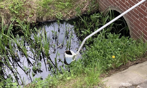 Das Wasser wurde verunreinigt.