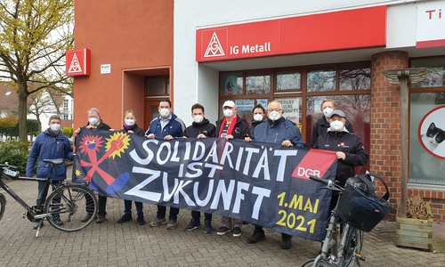Die Teilnehmer der Radtour des DGB zum ersten Mai in Gifhorn. 