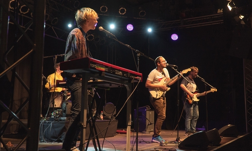 Die Band Alter Kaffee überzeugte mit ihrem Live-Video die Jury im niedersächsischen Finale 2020 und erhielt somit den Titel „local heroes Niedersachsen“. 