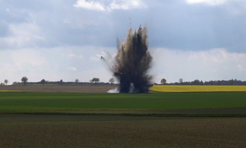 Ein spektakuläres Schauspiel ereignete sich am heutigen Donnerstag in der Feldmark bei Salzdahlum. 