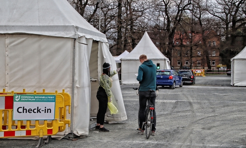 Der Schnelltest-Drive-In in Braunschweig. 