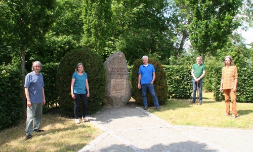 Cremlinger Grünen machen Vorschläge zur Gestaltung der Gedenkstätte KZ Schandelah: Von links:: Diethelm Krause-Hotopp, Ulrike Siemens, Bernhard Brockmann, Horst Gilarski und Christian Rothe-Auschra.
