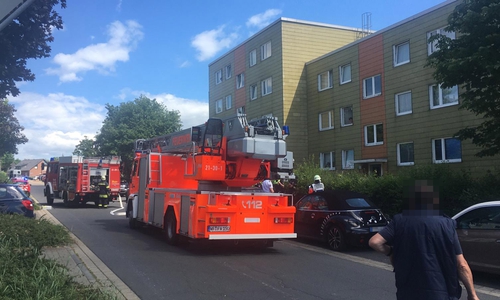 Die Feuerwehr im Einsatz im Grüssauer Weg. 