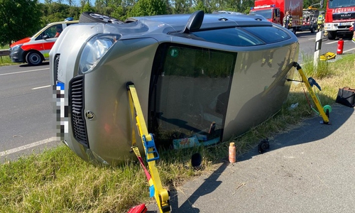 Auf der B244 kam es zu einem schweren Unfall.