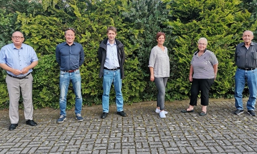 Der CDU-Vorsitzende Andreas Meißler (l.) mit den Ortsratskandidaten (v. l.) Sven Heß, Alexander Glas, Heike Schmerse, Margrit Dawson und Karl-Heinz Würfel.