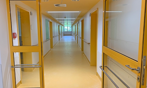 In den 2-,3- und 4-Bettzimmern können dann bis zu 40 Patienten versorgt werden.