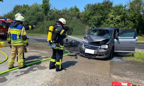 Der Motorradfahrer starb noch an der Unfallstelle.
