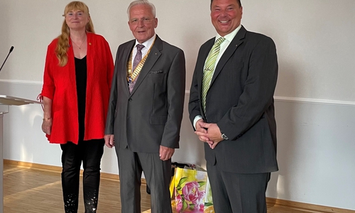 Von links: Präsidentin 21/22 Dagmar Schulze, Präsident 20/21 Helmut Hennicke, Präsident 19/20 Dr. Christoph Hauser