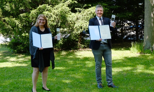 Die diesjährigen Preisträger des Ostfalia-Lehrpreises heißen Prof. Dr. Monika Aldinger und Florian Pramme, M.Sc. 