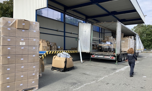 Der LKW musste komplett entladen werden