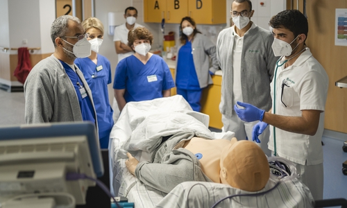 „S.A.V.E-Training“: Ärzte und spezialisierte Pflegekräfte übten jetzt in der Zentralen Notaufnahme der Asklepios Klinik Schildautal Seesen den Ernstfall.