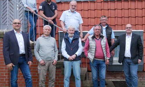  Sie wollen am 12. September 2021 für den Rat der Samtgemeinde Baddeckenstedt kandidieren: Hubertus Wesemann, Günther Bley, Axel Vöhringer, Eckhard Obermann, Alexander Kott, Astrid Sonnemann-Pröhl, Michael Coselli, Hans-Heinrich Wolf, Dirk Swen Wiezer.