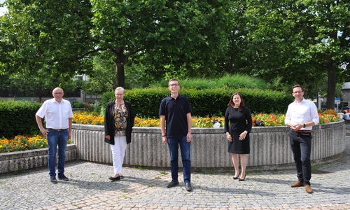 Frank Roth (stellv. Vorsitzender Jugendhilfeausschuss), Iris Bothe, Yannick Pauly, Katharina Varga, Falko Mohrs (Vorsitzender Jugendhilfeausschuss) (v. li.).