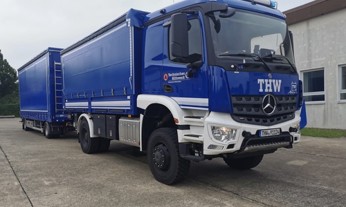Ein LKW des THW vor der Abfahrt in den Einsatz.