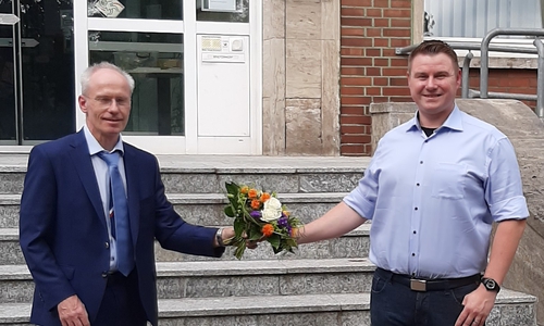 Holger Flöge (FDP Ilsede) und Niels Neuhäuser. 