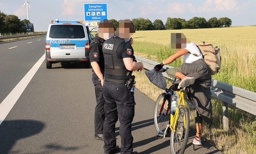 Die Polizei nahm den Fahrradfahrer mit auf die Wache