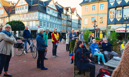 Eine Mahnwache im Jahr 2020.