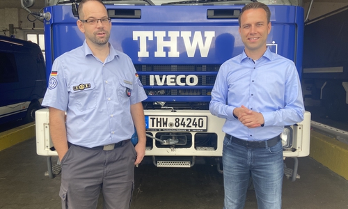 Von links nach rechts: Marc Bühner und Dennis Berger beim THW Ortsverein Wolfenbüttel. 