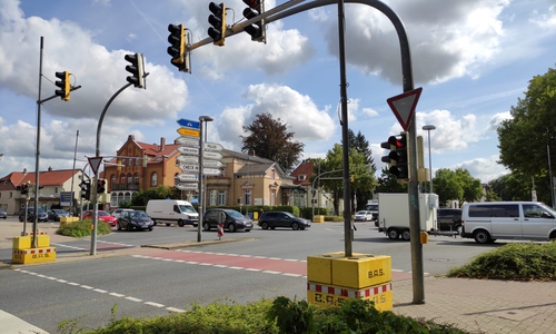 Baustellenampeln sollen den Verkehrsfluss gewährleisten.