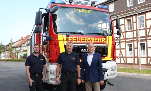 Fachbereichsleiter Uwe Zimmermann mit den Gerätewarten Timo Hurlemann und Bernd Horn.