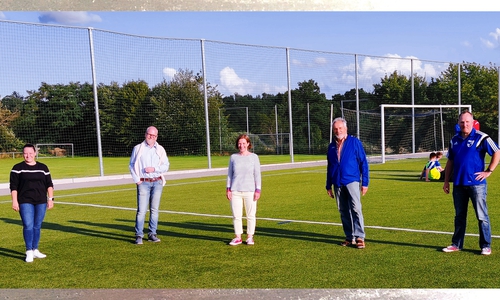Astrid Birke, Bürgermeisterkandidat Tobias Breske, Kristin Schnettler, Vorsitzender Werner Kuhn und sein Stellvertreter Thomas Schnettler (v. li.).