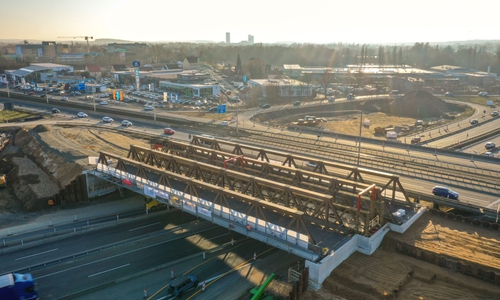 Die neue Autobahnbrücke am Kreuz Braunschweig Süd soll Ende 2023 fertig sein.