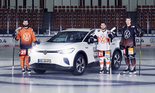 In diesen Trikots laufen die Grizzlys in der neuen Saison auf.