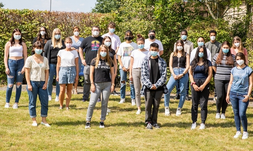 Kurs S21-1 von insgesamt 57 Auszubildenden