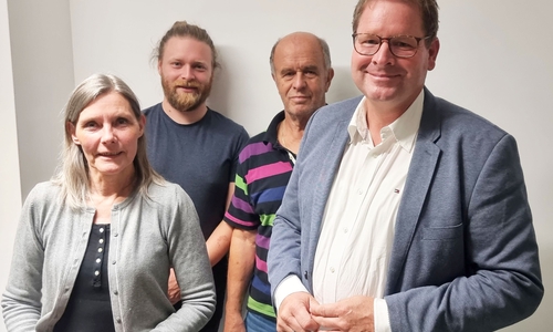 Ulrike Siemens (Grüne), Leo Pröttel (Grüne), Harald Koch (SPD) und Marcus Bosse (SPD) (v. li.).