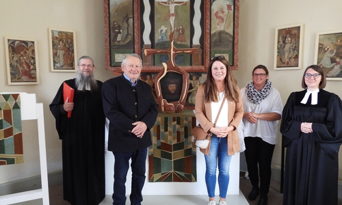 Hans-Jürgen Kutzner, die Kapellenvorsteher Hans-Henning Homann, Karin Loran-Copey, Ivonne Lohmeyer und Eva Bartkowski (v. li.).