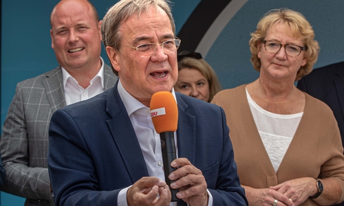 Der CDU-Bundesvorsitzende Armin Laschet hält die Rede zum 70. Jubiläum des ersten Bundesparteitages der CDU in Goslar. 