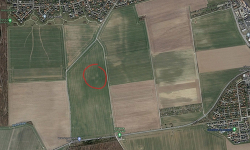 Die Innenflächen der Schanze (rot eingekreiselt) sind auf Google Maps zu erkennen.