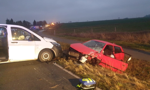 Der Polo war in den Graben geschleudert worden.