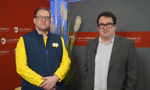 regionalHeute.de-Chefredakteur Werner Heise (r.) im Gespräch mit Peter Becker, Einrichtungshauschef bei IKEA Braunschweig.