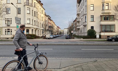 Die FDP im Bezirksrat Östlicher Ring fordert für Fahrradfahrer eine Möglichkeit zur Überquerung des Hagenrings an der Göttingstraße.