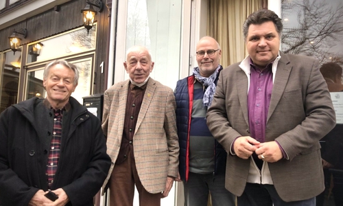 Von links: Dr. Manfred Bormann Ratsvorsitzender, Dieter Lorenz Ehrenfraktionsmitglied, Karsten Ansorge, stellv. Fraktionsvorsitzender und Uwe Schäfer, Fraktionsvorsitzender