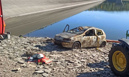 Das Auto hatte wohl mehrere Monate im Wasser gelegen.