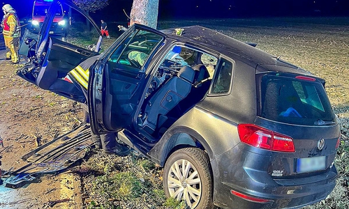 Fahrzeug nach Unfall auf K 46