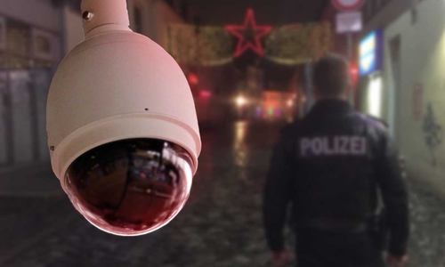 An verschiedenen Orten überwacht die Polizei den Besucherverkehr.
