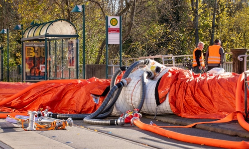 Das Schlauchwerk soll im Ernstfall die Stadt schützen.