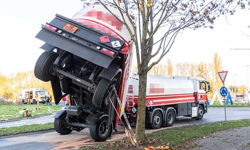 Der Anhänger hatte sich aufgestellt.