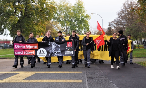 Metaller gehen auf die Straße